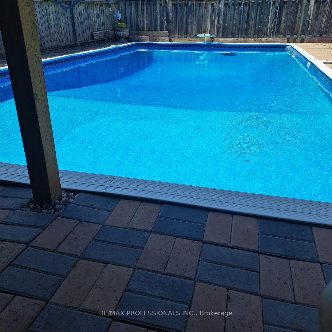 Photo 36 of 7540 Darcel Avenue, Mississauga, Malton — HOMEH