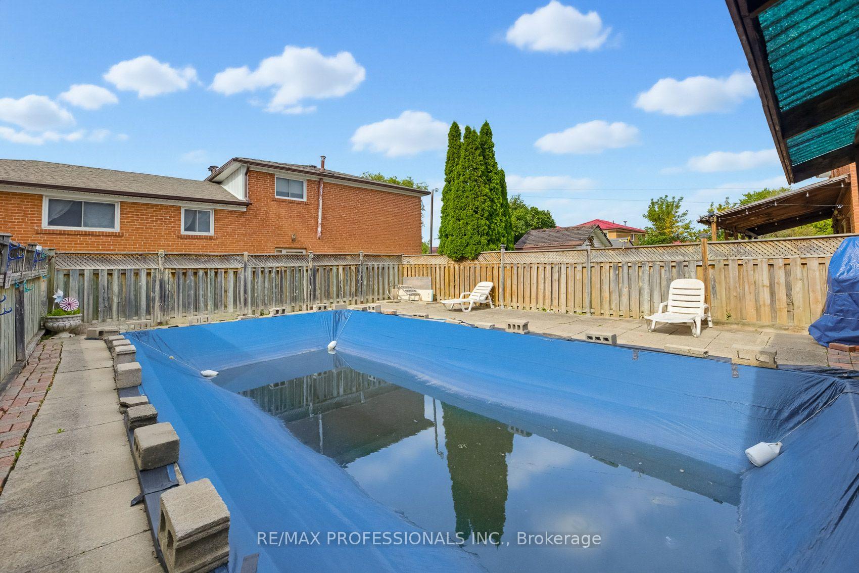 Photo 40 of 7540 Darcel Avenue, Mississauga, Malton — HOMEH