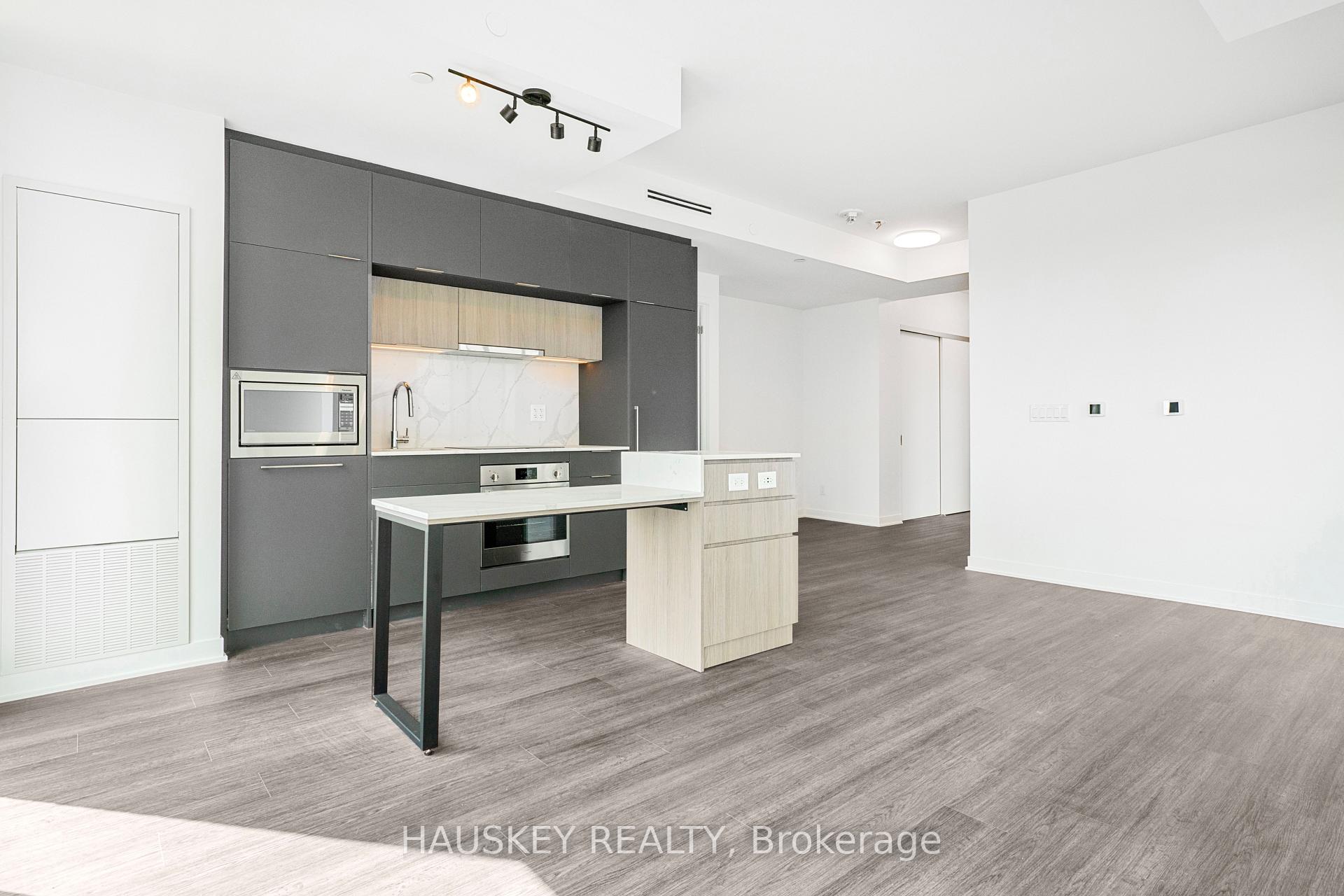 Photo 8 of Unit 1102, 185 Alberta Avenue, Toronto, Oakwood Village — HOMEH