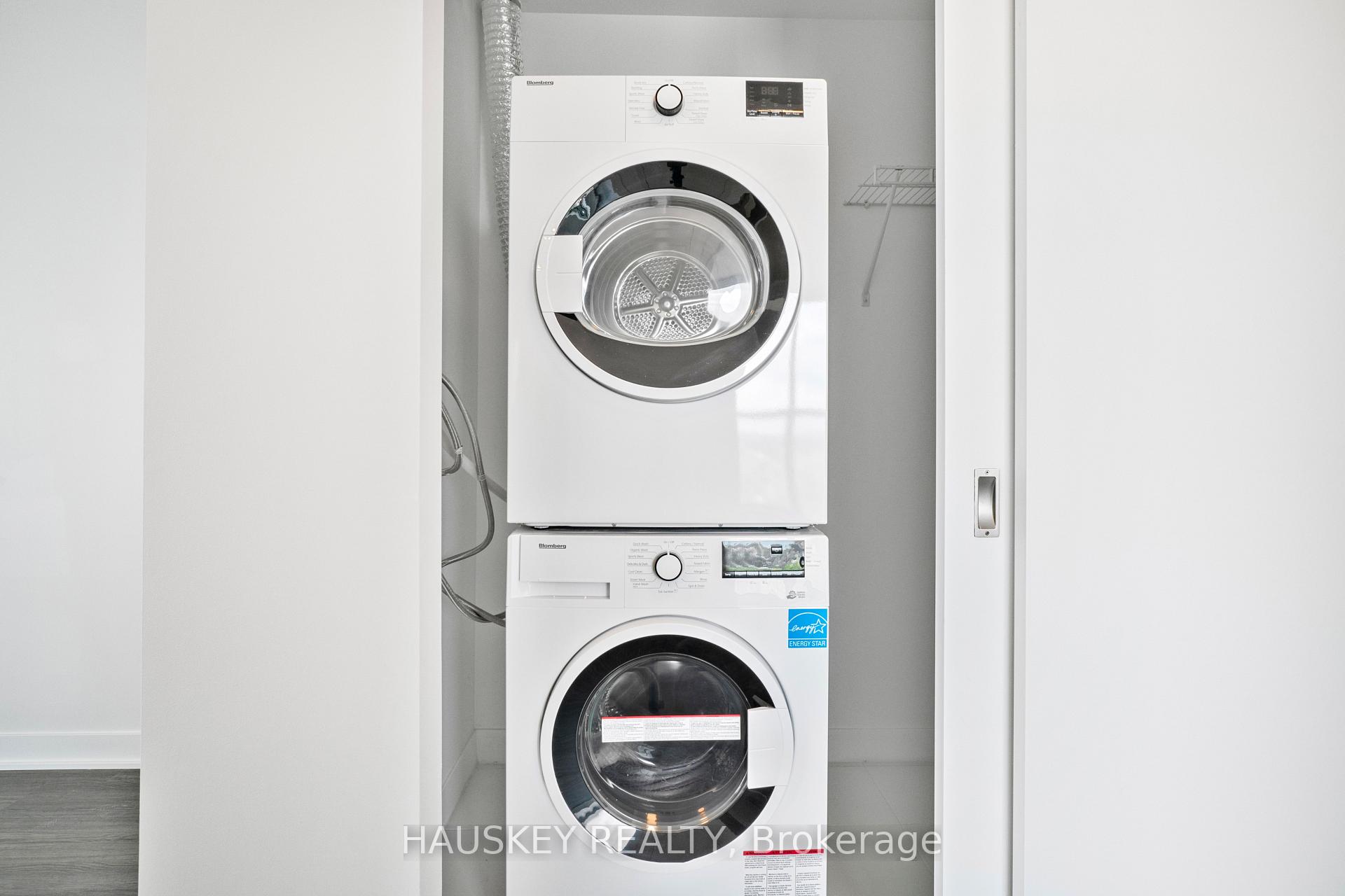 Photo 17 of Unit 1102, 185 Alberta Avenue, Toronto, Oakwood Village — HOMEH
