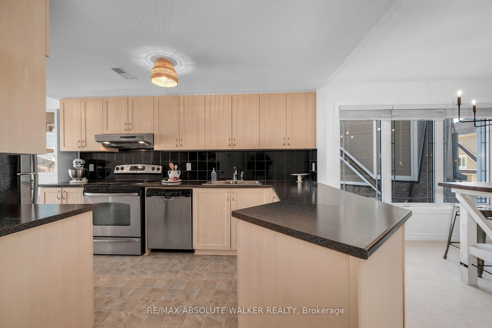 Photo 8 of Unit 32, 633 Lakeridge Drive, Ottawa, Avalon East — HOMEH