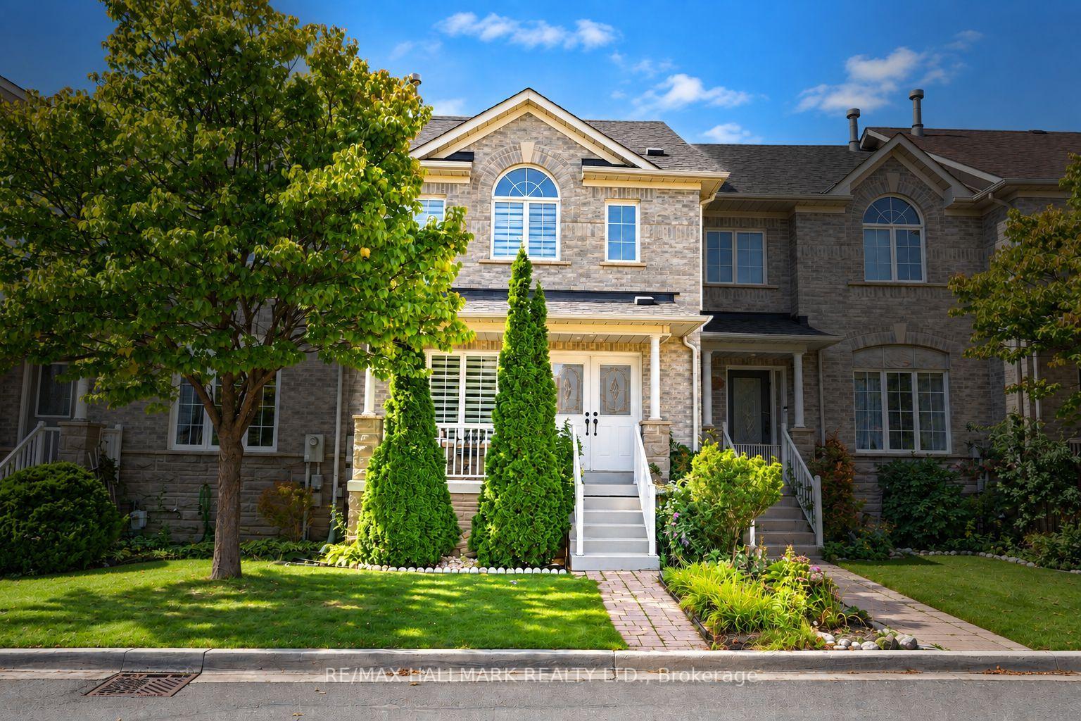 Photo 3 of 97 Benjamin Hood Crescent, Vaughan, Patterson — HOMEH