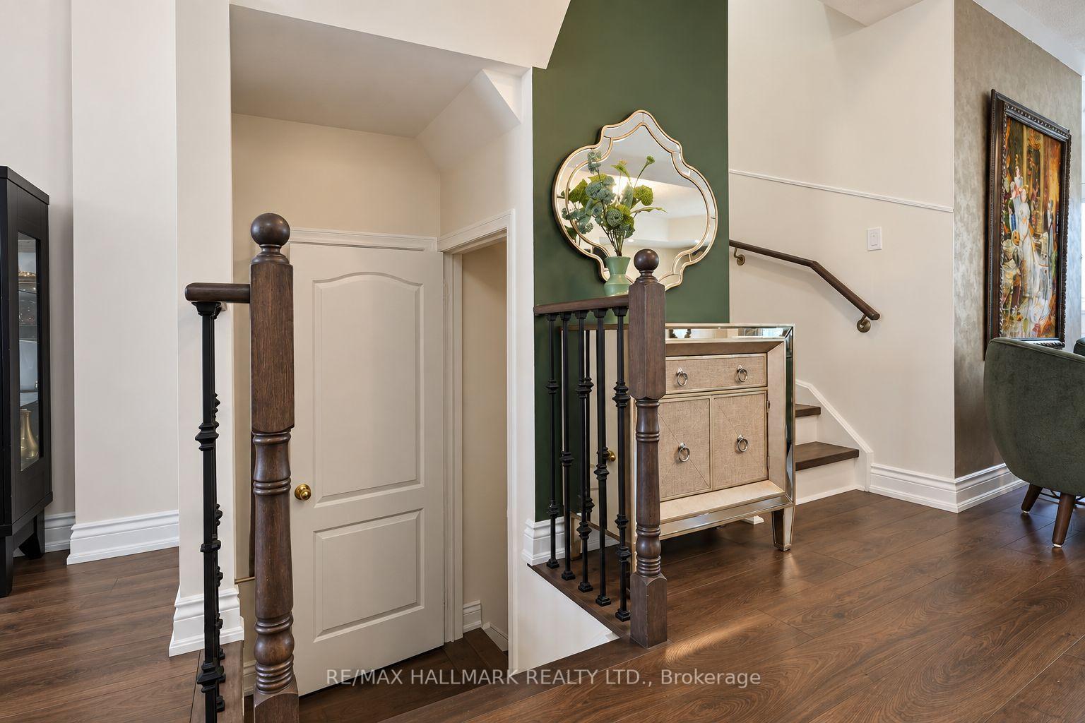 Photo 12 of 97 Benjamin Hood Crescent, Vaughan, Patterson — HOMEH
