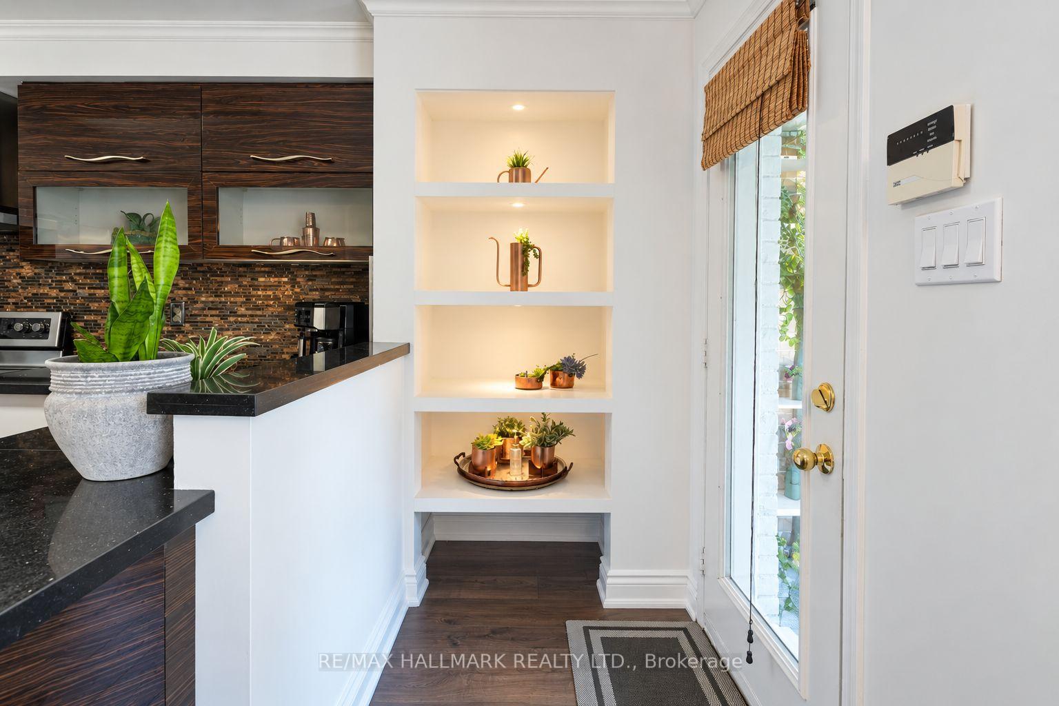 Photo 20 of 97 Benjamin Hood Crescent, Vaughan, Patterson — HOMEH