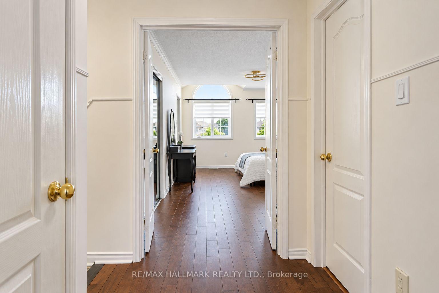 Photo 22 of 97 Benjamin Hood Crescent, Vaughan, Patterson — HOMEH