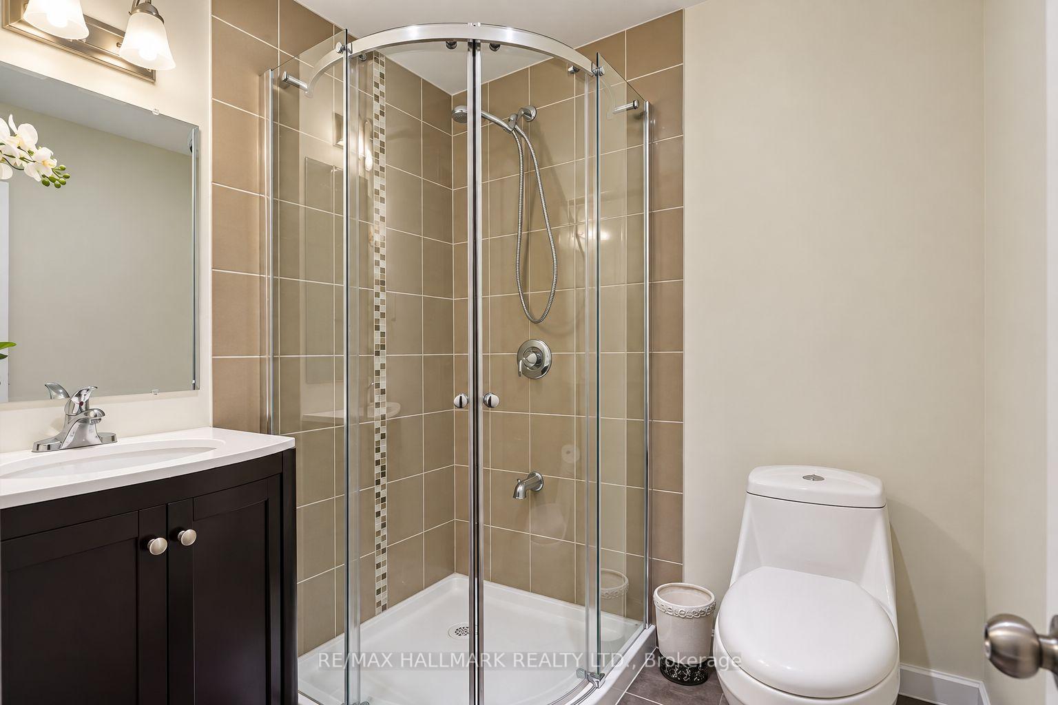Photo 33 of 97 Benjamin Hood Crescent, Vaughan, Patterson — HOMEH