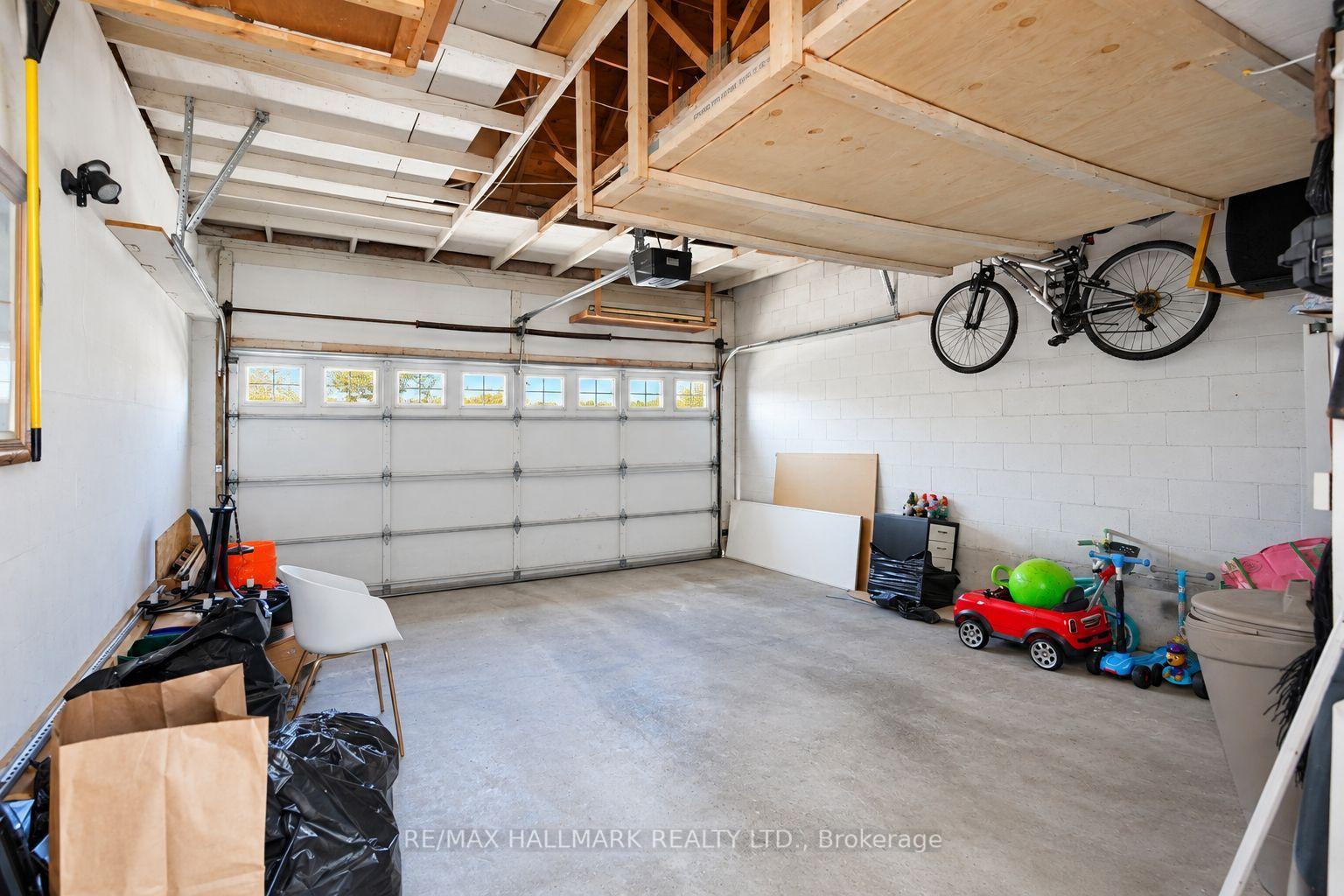 Photo 37 of 97 Benjamin Hood Crescent, Vaughan, Patterson — HOMEH