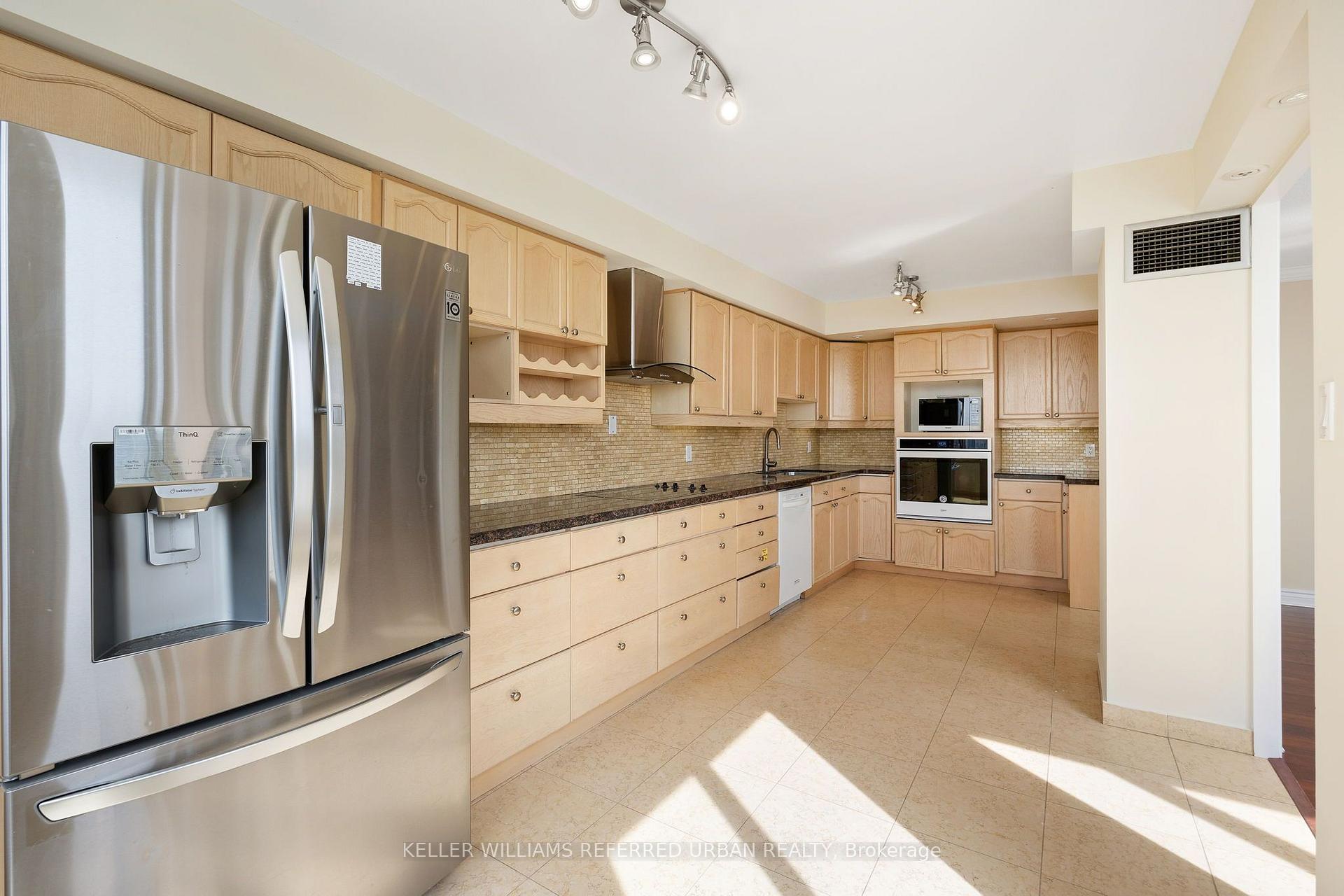 Photo 4 of Unit 2903, 205 Wynford Drive S, Toronto, Flemingdon Park — HOMEH