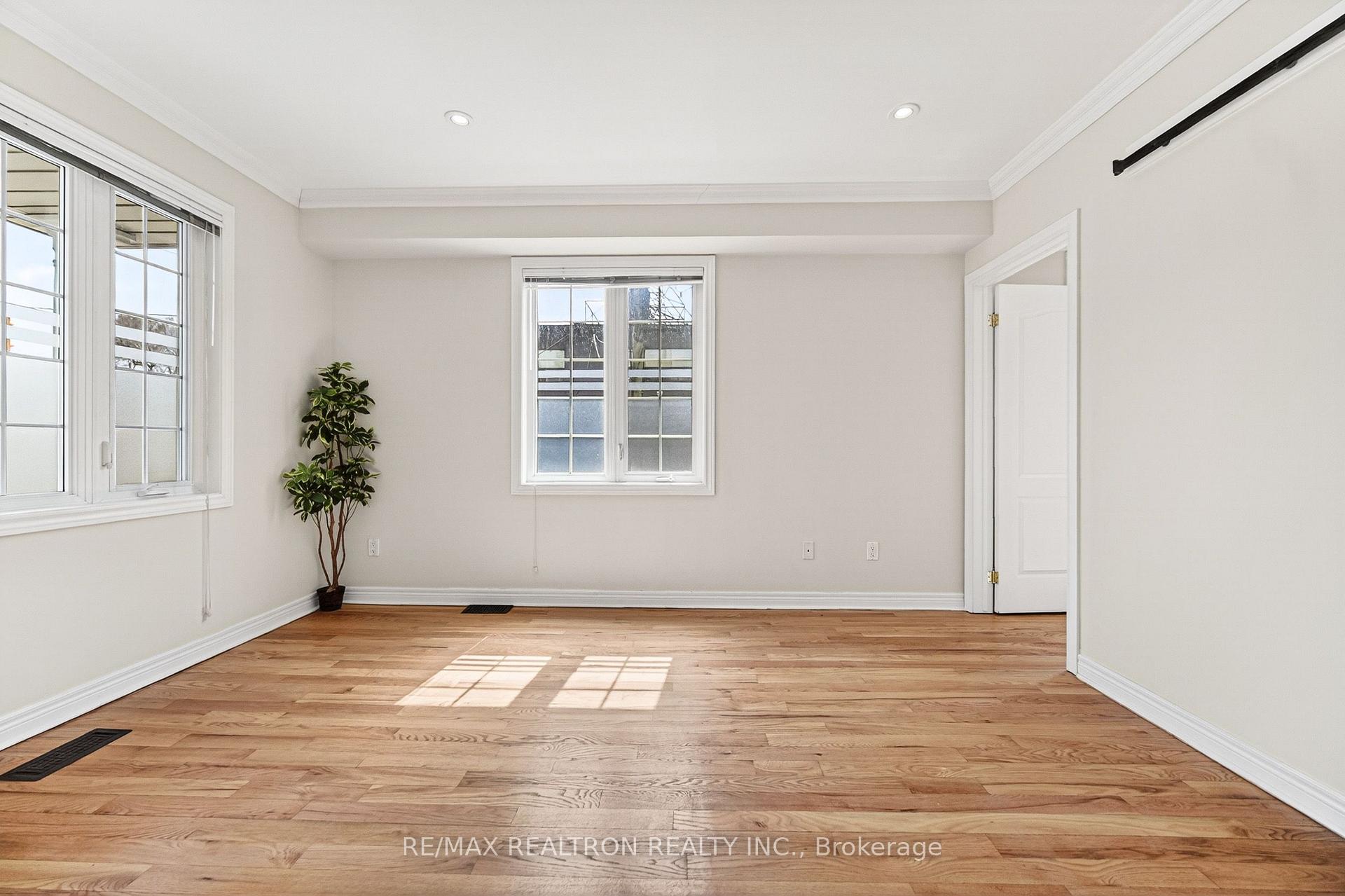 Photo 2 of 454 Donlands Avenue, Toronto, East York — HOMEH