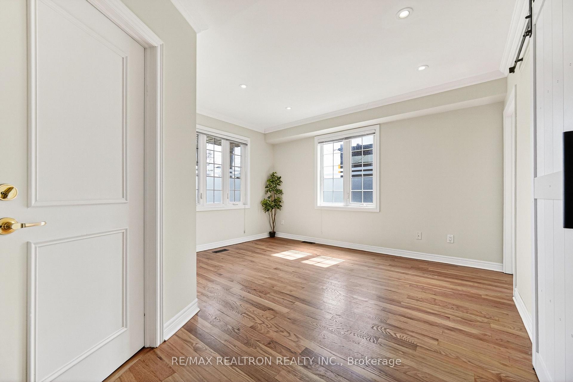 Photo 8 of 454 Donlands Avenue, Toronto, East York — HOMEH