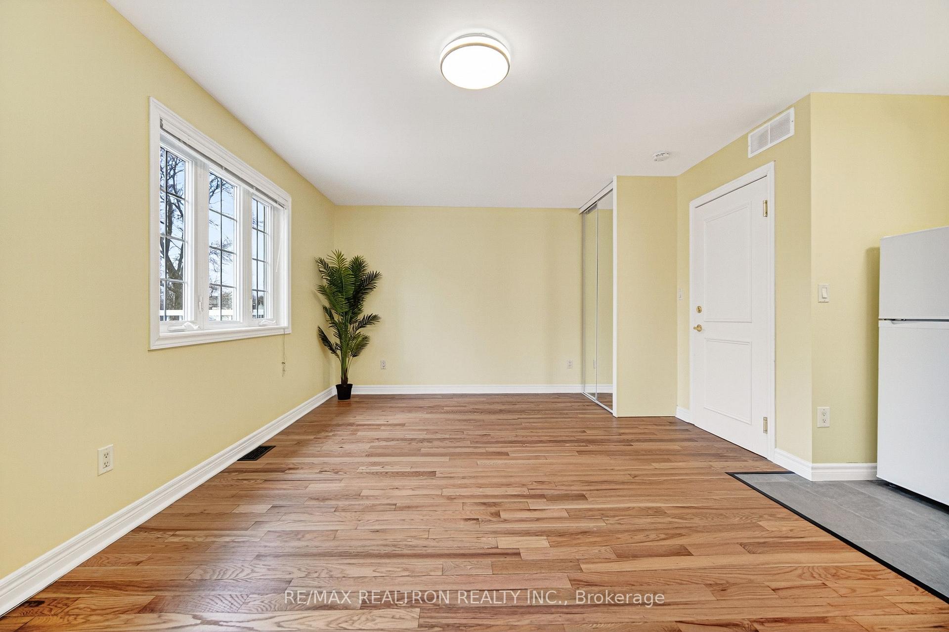 Photo 21 of 454 Donlands Avenue, Toronto, East York — HOMEH
