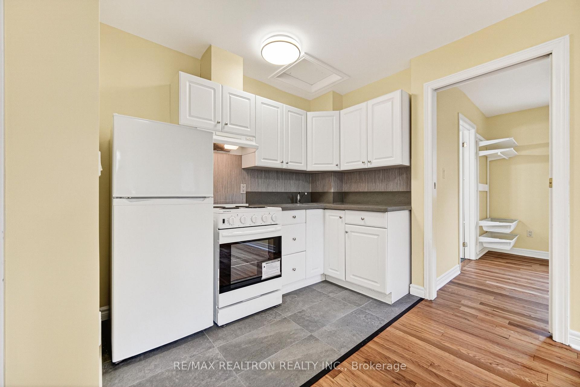 Photo 24 of 454 Donlands Avenue, Toronto, East York — HOMEH