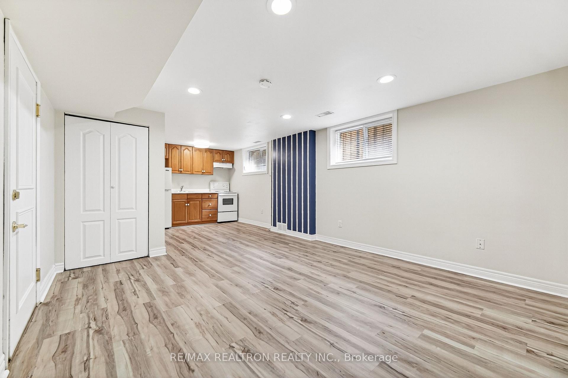 Photo 31 of 454 Donlands Avenue, Toronto, East York — HOMEH