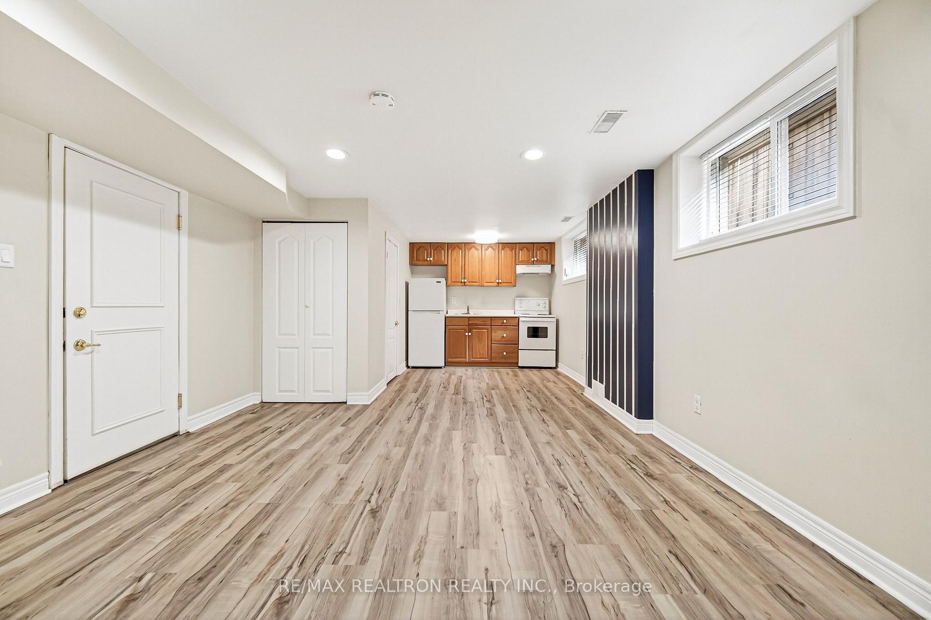 Photo 32 of 454 Donlands Avenue, Toronto, East York — HOMEH