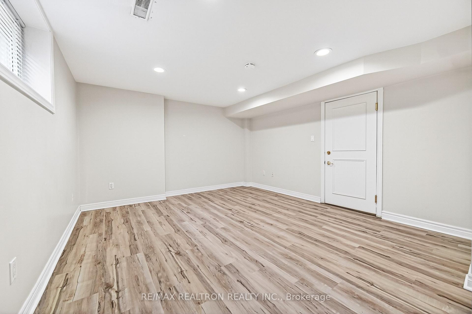 Photo 43 of 454 Donlands Avenue, Toronto, East York — HOMEH