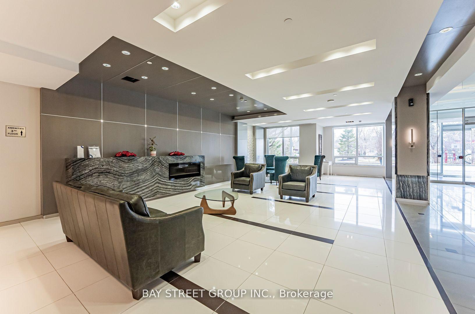 Photo 7 of Unit 718, 7167 Yonge Street, Markham, Thornhill — HOMEH