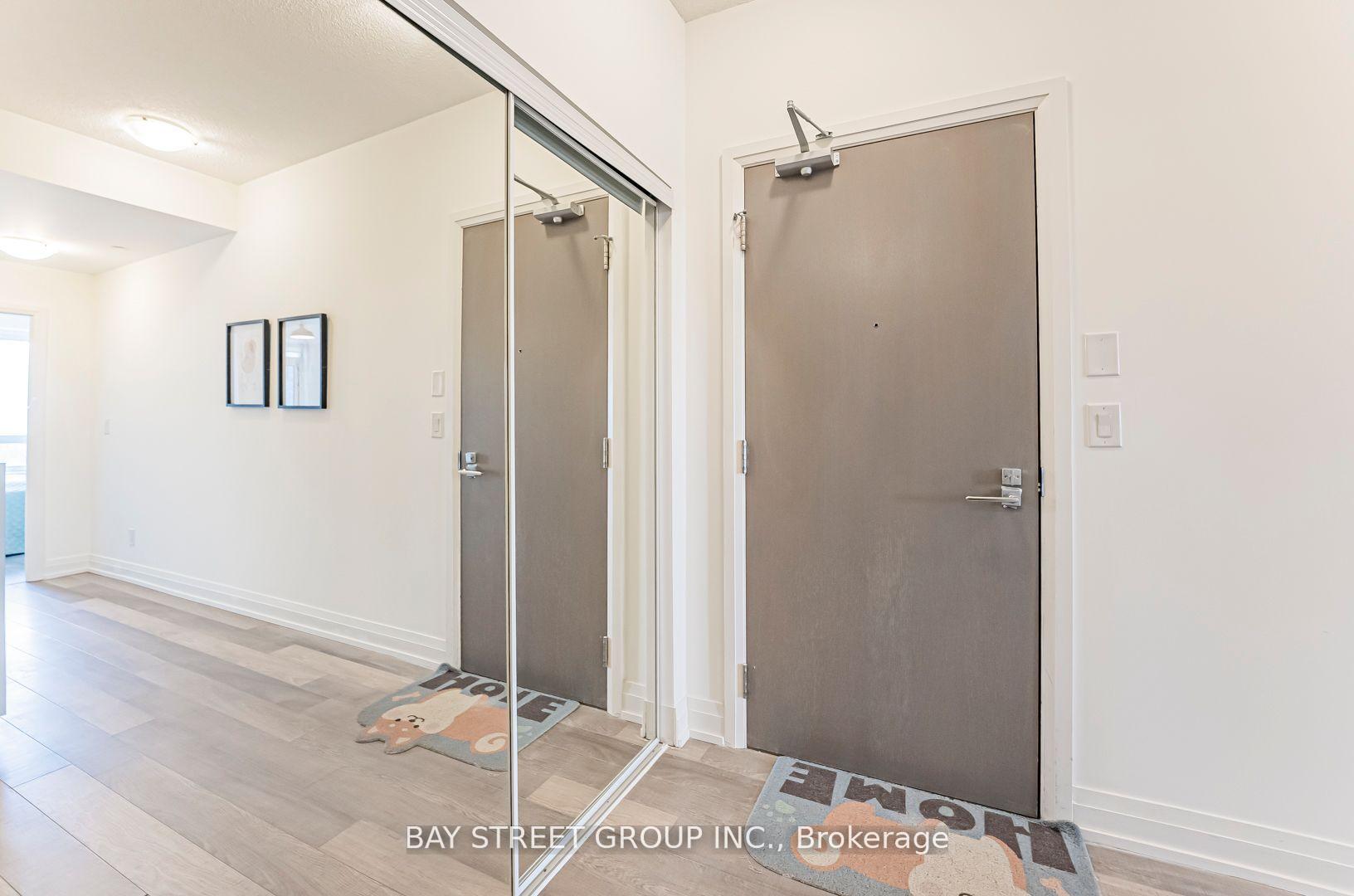 Photo 9 of Unit 718, 7167 Yonge Street, Markham, Thornhill — HOMEH