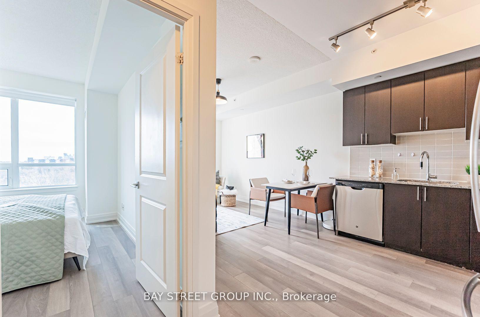 Photo 15 of Unit 718, 7167 Yonge Street, Markham, Thornhill — HOMEH