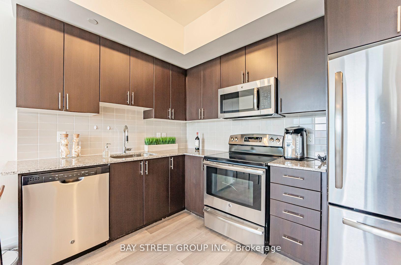 Photo 16 of Unit 718, 7167 Yonge Street, Markham, Thornhill — HOMEH