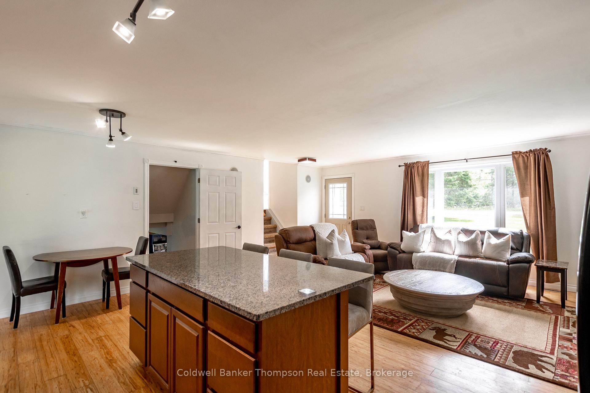 Photo 11 of 1346 Aspdin Road, Huntsville, Stisted — HOMEH