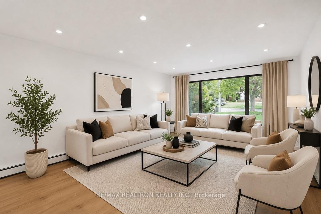Photo 9 of 18 Debra Crescent, Barrie, Allandale Heights — HOMEH