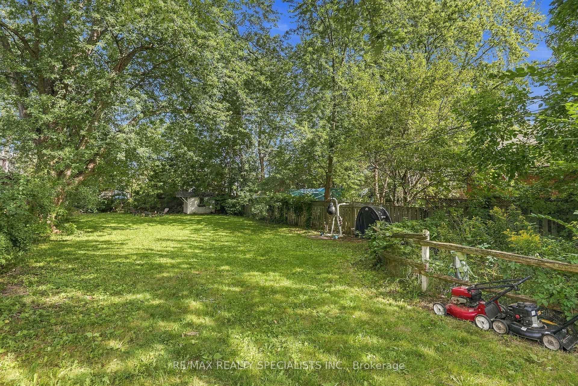 Photo 6 of 67 Twenty Seventh Street, Etobicoke, Long Branch — HOMEH