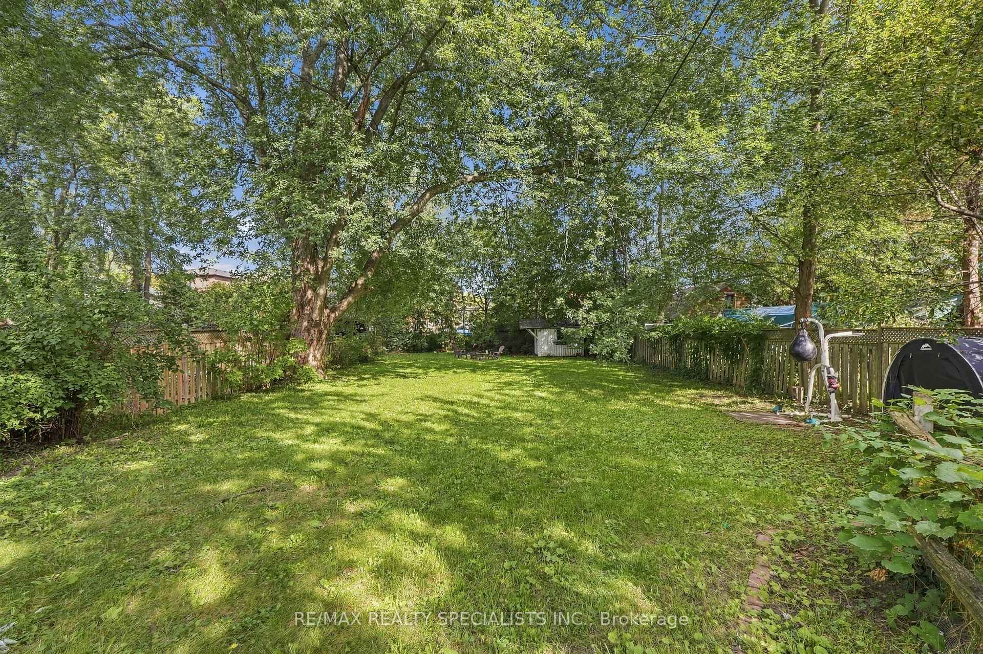 Photo 7 of 67 Twenty Seventh Street, Etobicoke, Long Branch — HOMEH