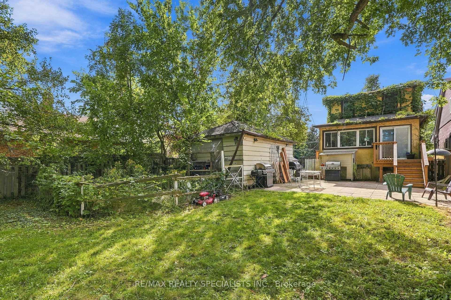 Photo 10 of 67 Twenty Seventh Street, Etobicoke, Long Branch — HOMEH