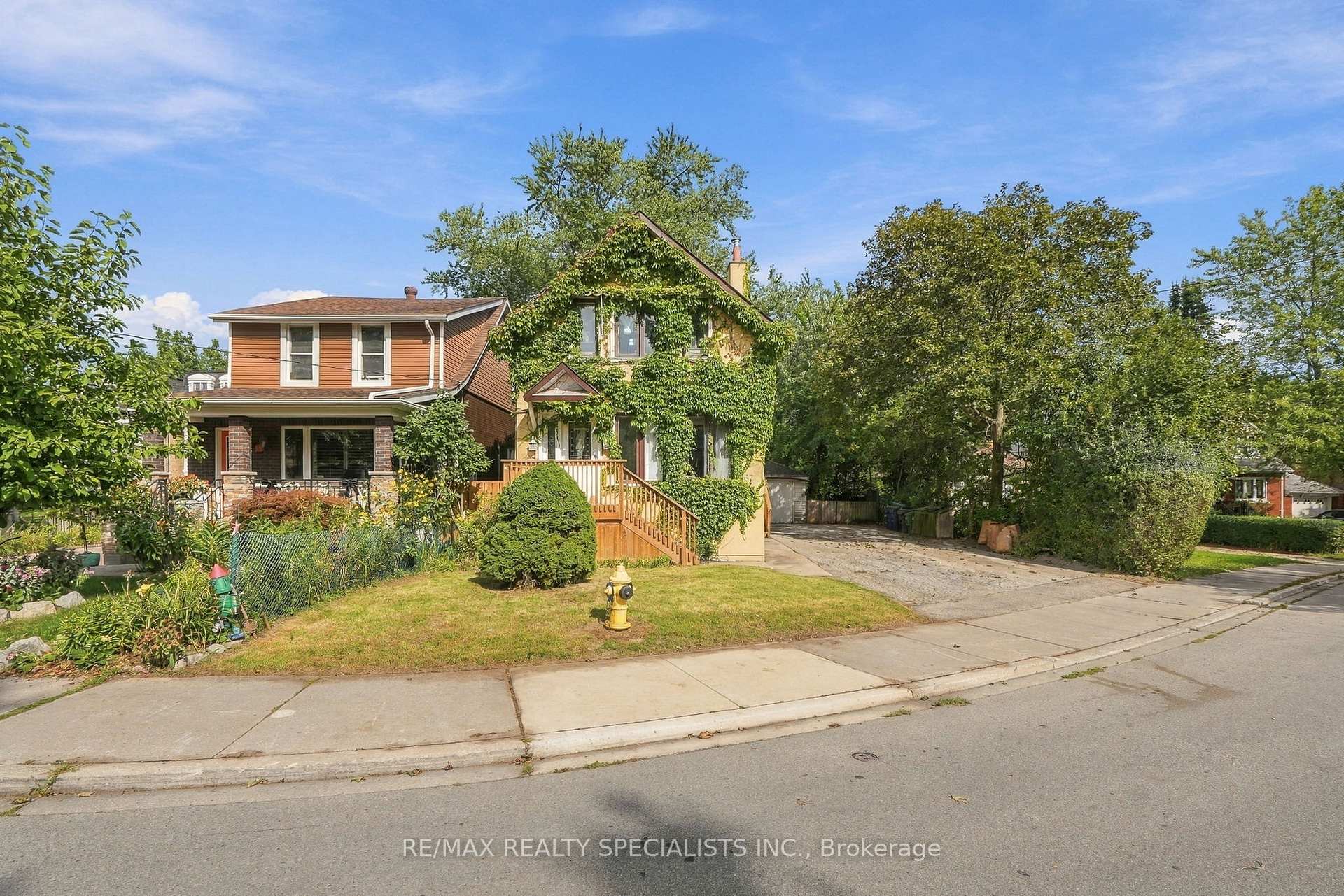 Photo 14 of 67 Twenty Seventh Street, Etobicoke, Long Branch — HOMEH