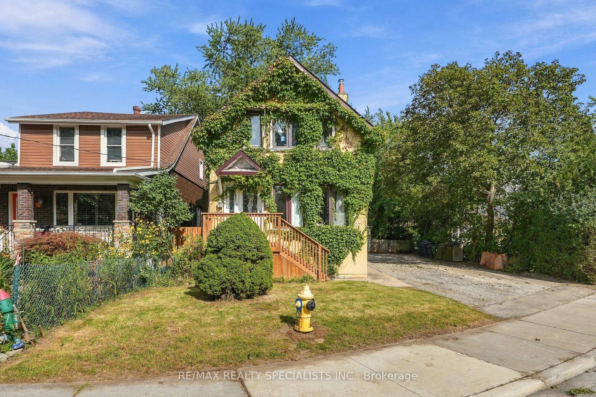 Photo 15 of 67 Twenty Seventh Street, Etobicoke, Long Branch — HOMEH