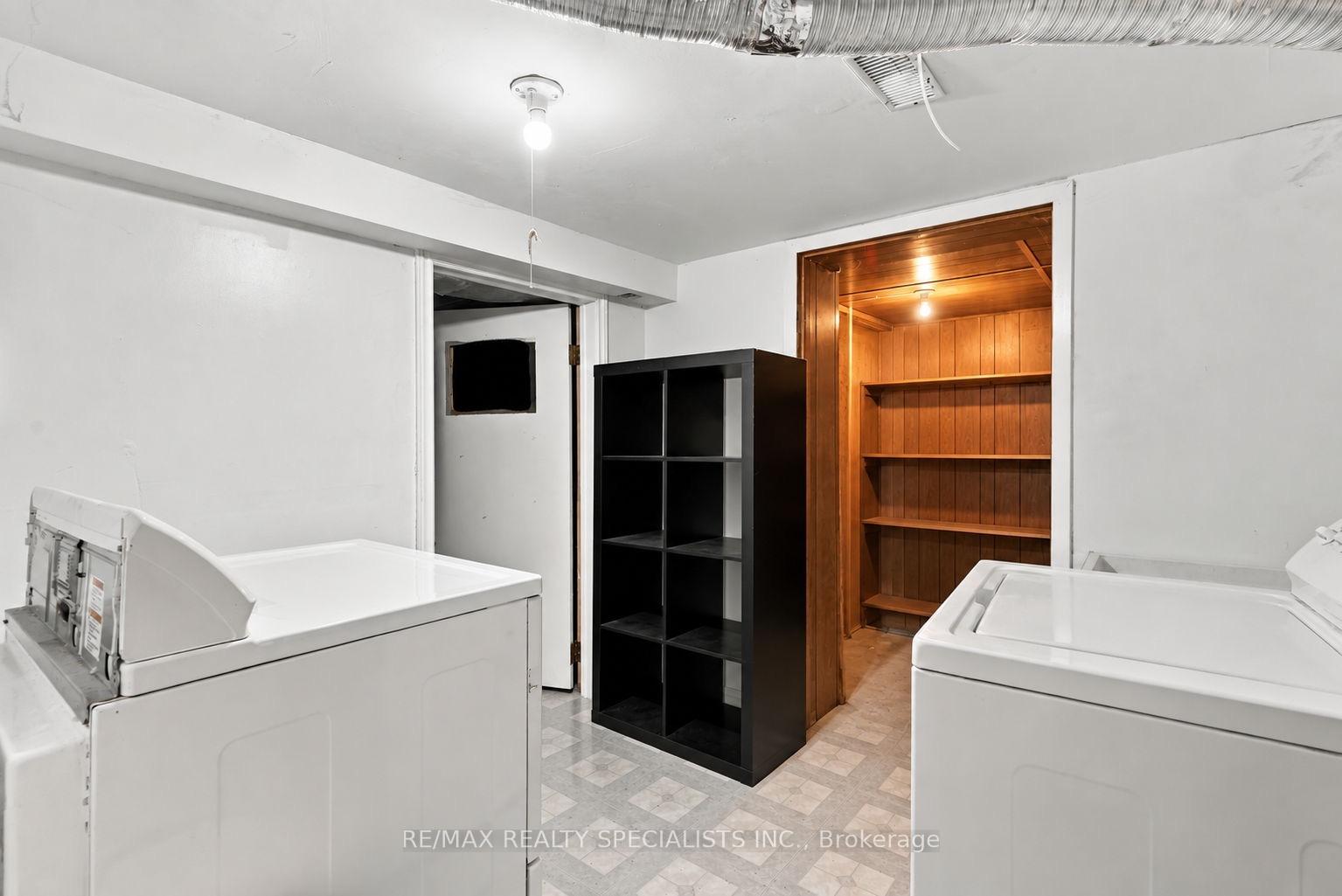 Photo 35 of 67 Twenty Seventh Street, Etobicoke, Long Branch — HOMEH