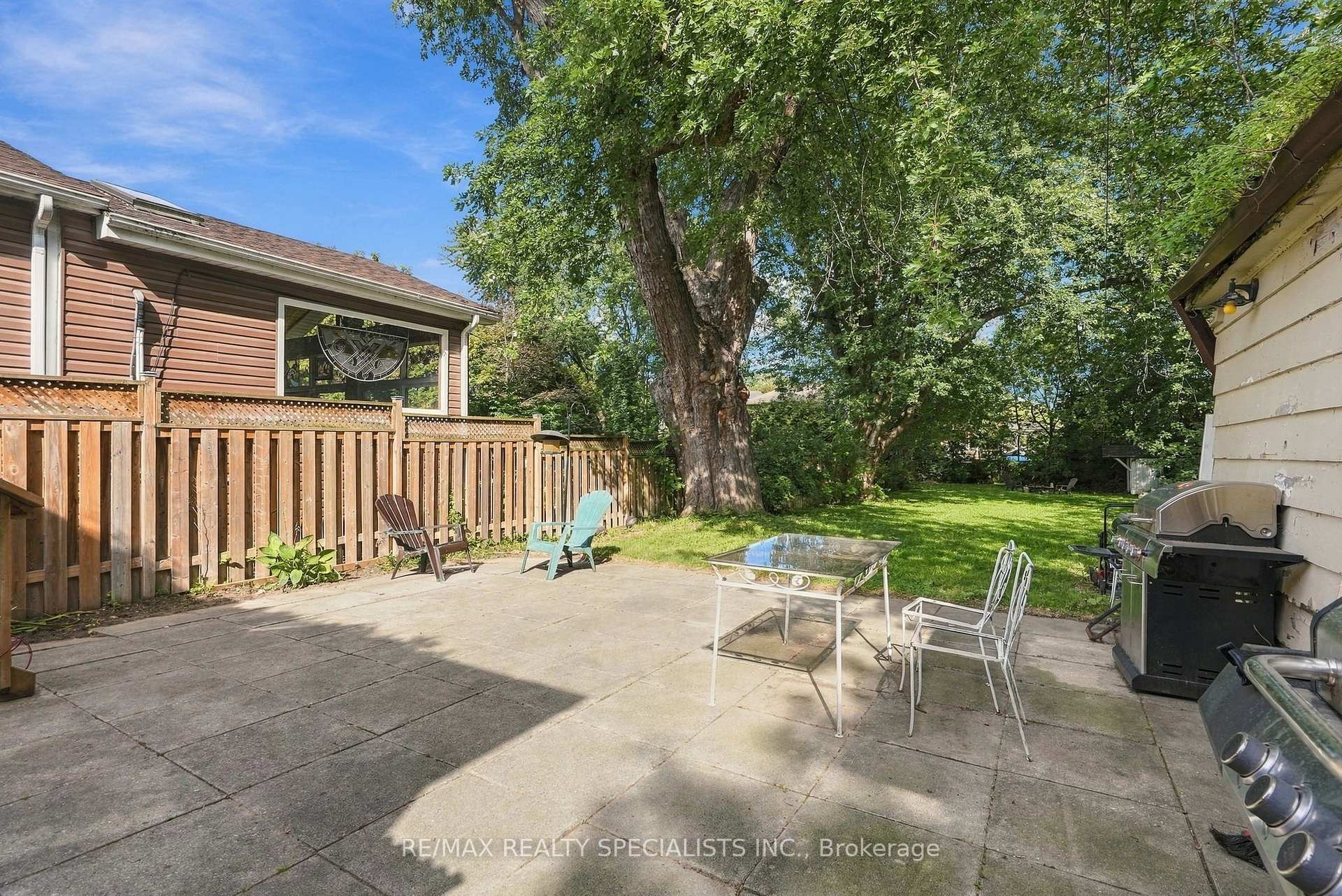 Photo 39 of 67 Twenty Seventh Street, Etobicoke, Long Branch — HOMEH