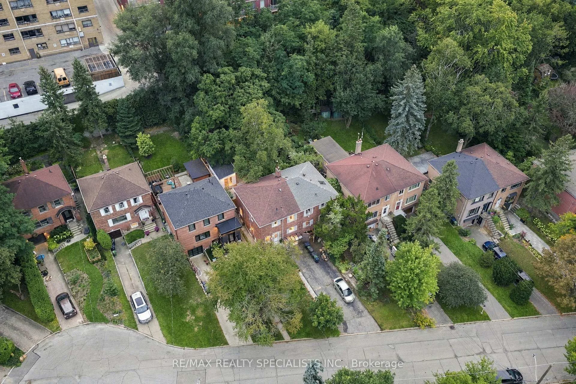 Photo 13 of 67 Twenty Seventh Street, Etobicoke, Long Branch — HOMEH