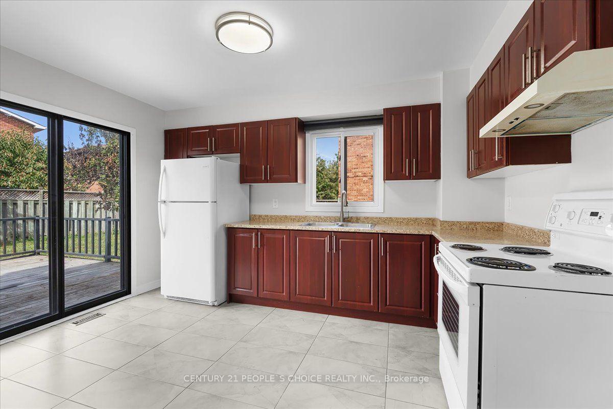 Photo 7 of 28 Beisel Court, Brampton, Heart Lake West — HOMEH