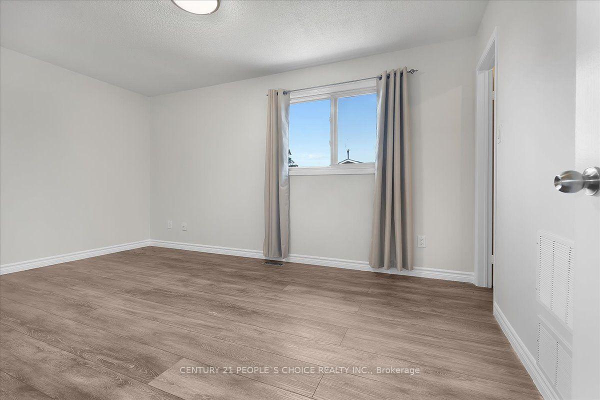 Photo 14 of 28 Beisel Court, Brampton, Heart Lake West — HOMEH