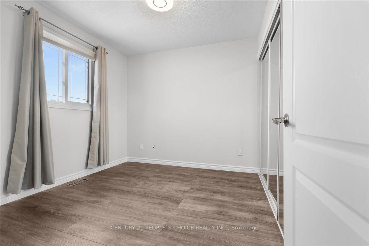 Photo 18 of 28 Beisel Court, Brampton, Heart Lake West — HOMEH