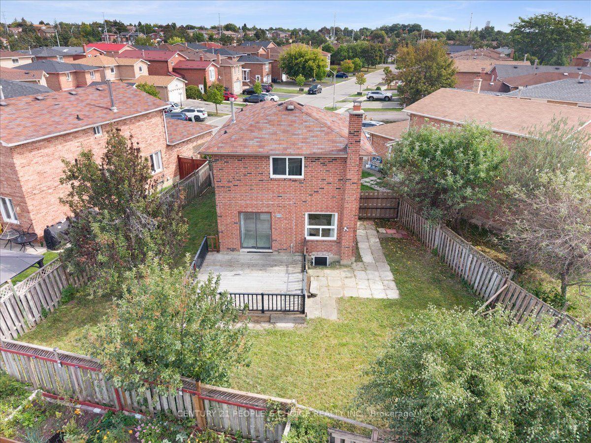 Photo 34 of 28 Beisel Court, Brampton, Heart Lake West — HOMEH