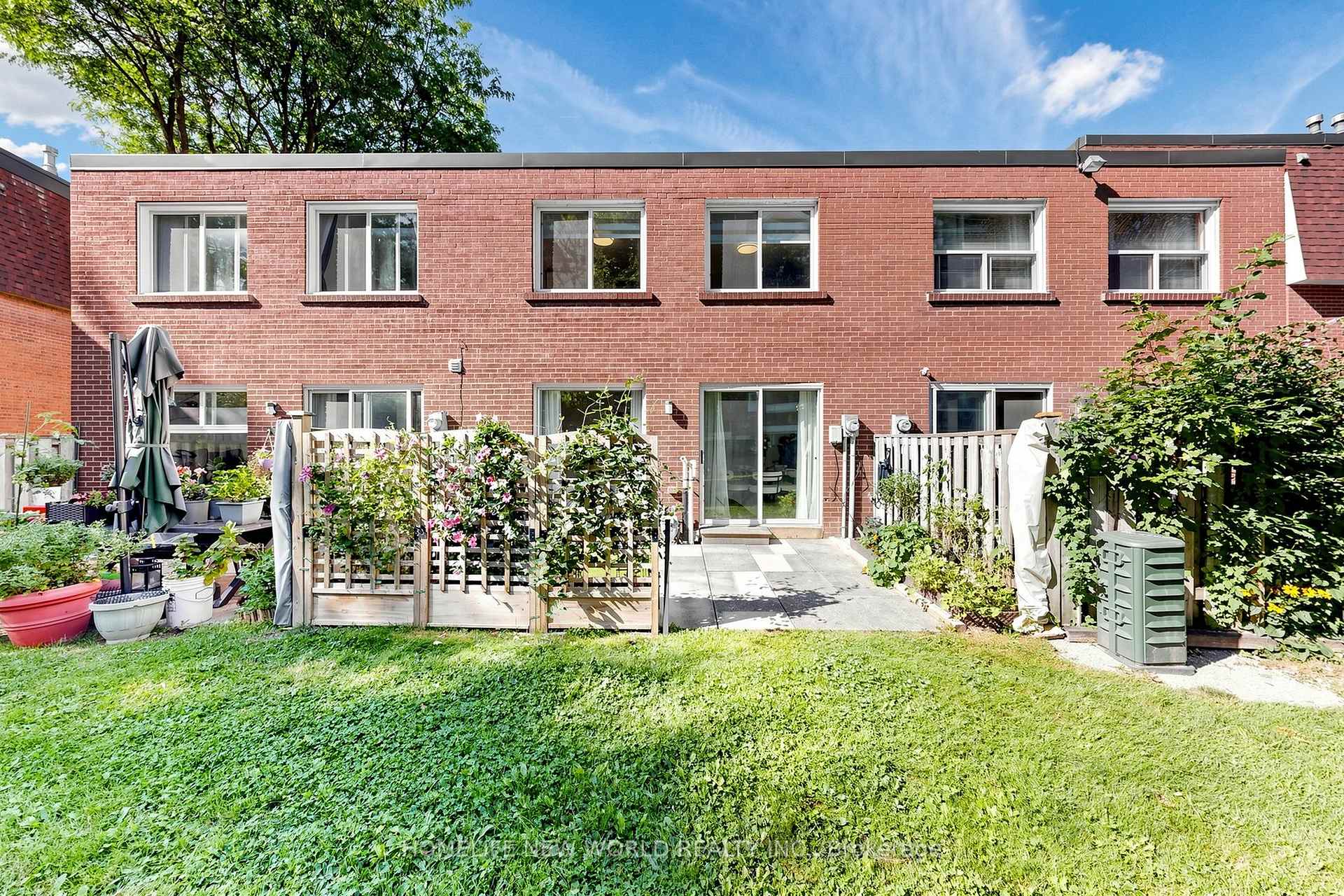 Photo 50 of Unit 49, 100 Bridletowne Circle, Scarborough, L'Amoreaux — HOMEH