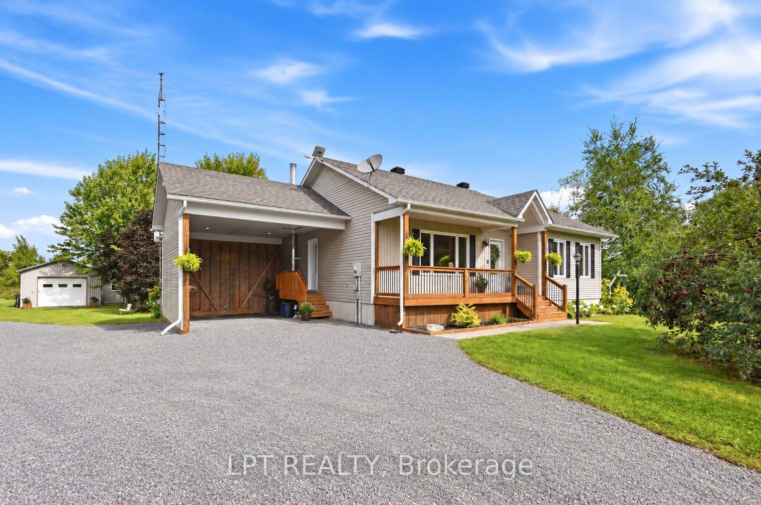 Photo 3 of 20375 Dunvegan Road E, North Glengarry, North Glengarry (Lochiel) Twp — HOMEH