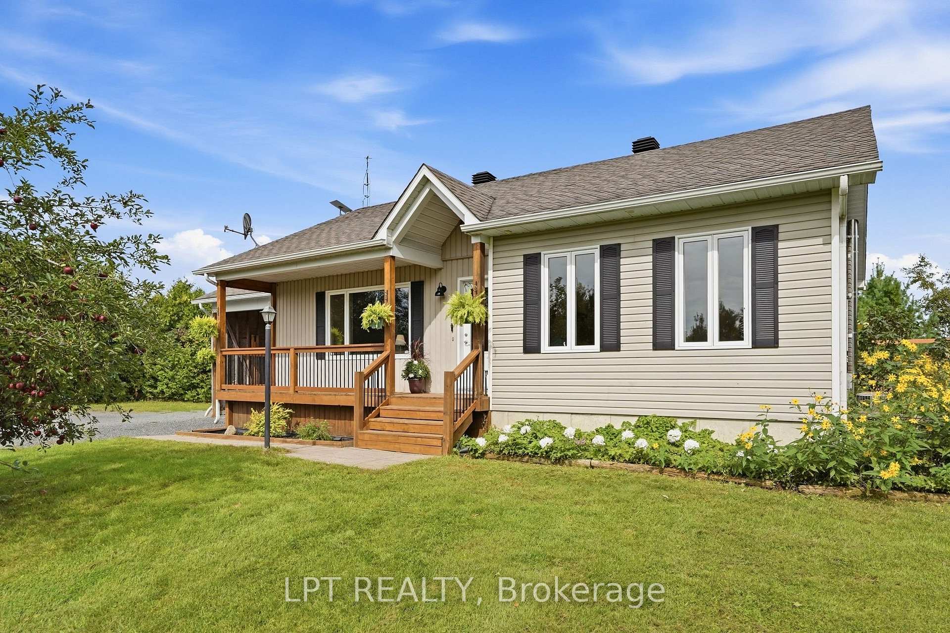 Photo 4 of 20375 Dunvegan Road E, North Glengarry, North Glengarry (Lochiel) Twp — HOMEH