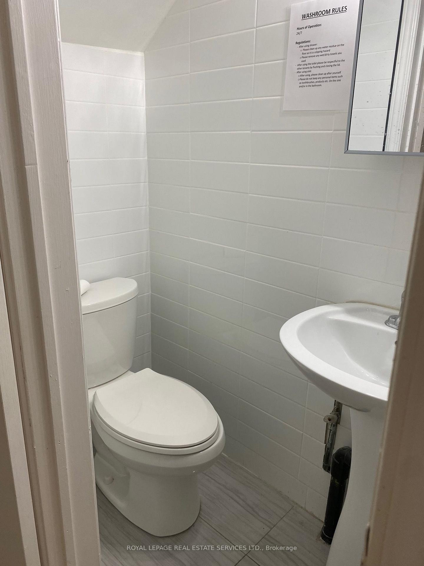 Photo 8 of Unit 1104, 70 Absolute Avenue E, Mississauga, City Centre — HOMEH