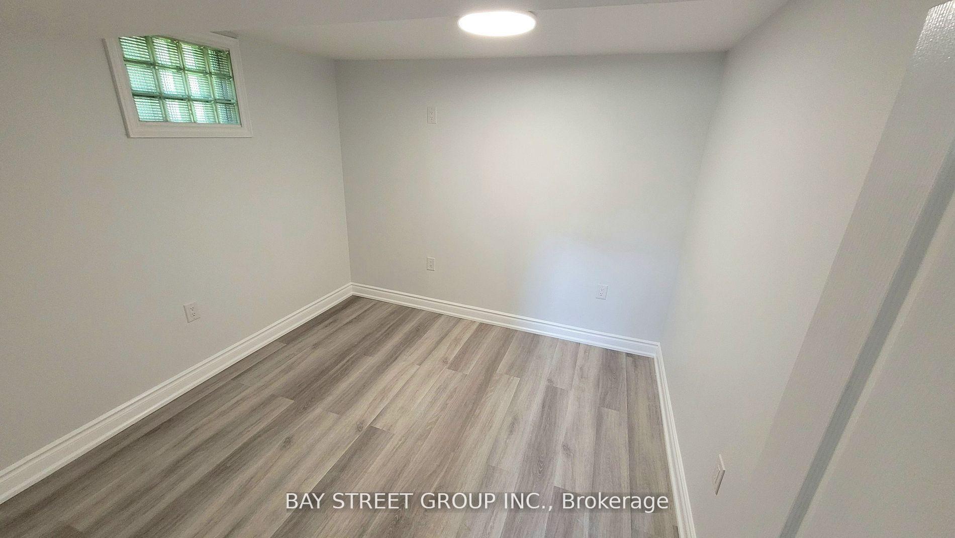 Photo 4 of Unit Lower, 37 Sir Bodwin Place, Markham, Markham Village — HOMEH