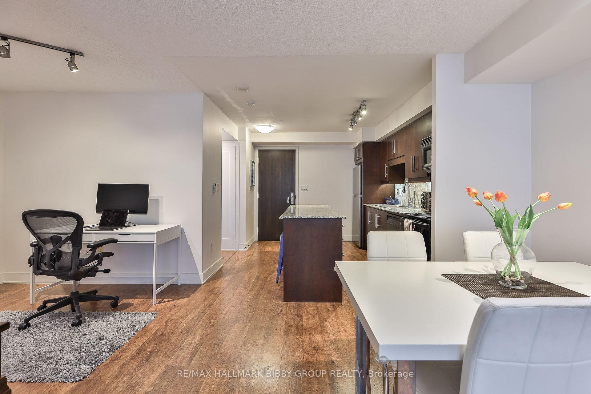 Photo 6 of Unit 309, 20 Blue Jays Way, Toronto, Waterfront Communities — HOMEH