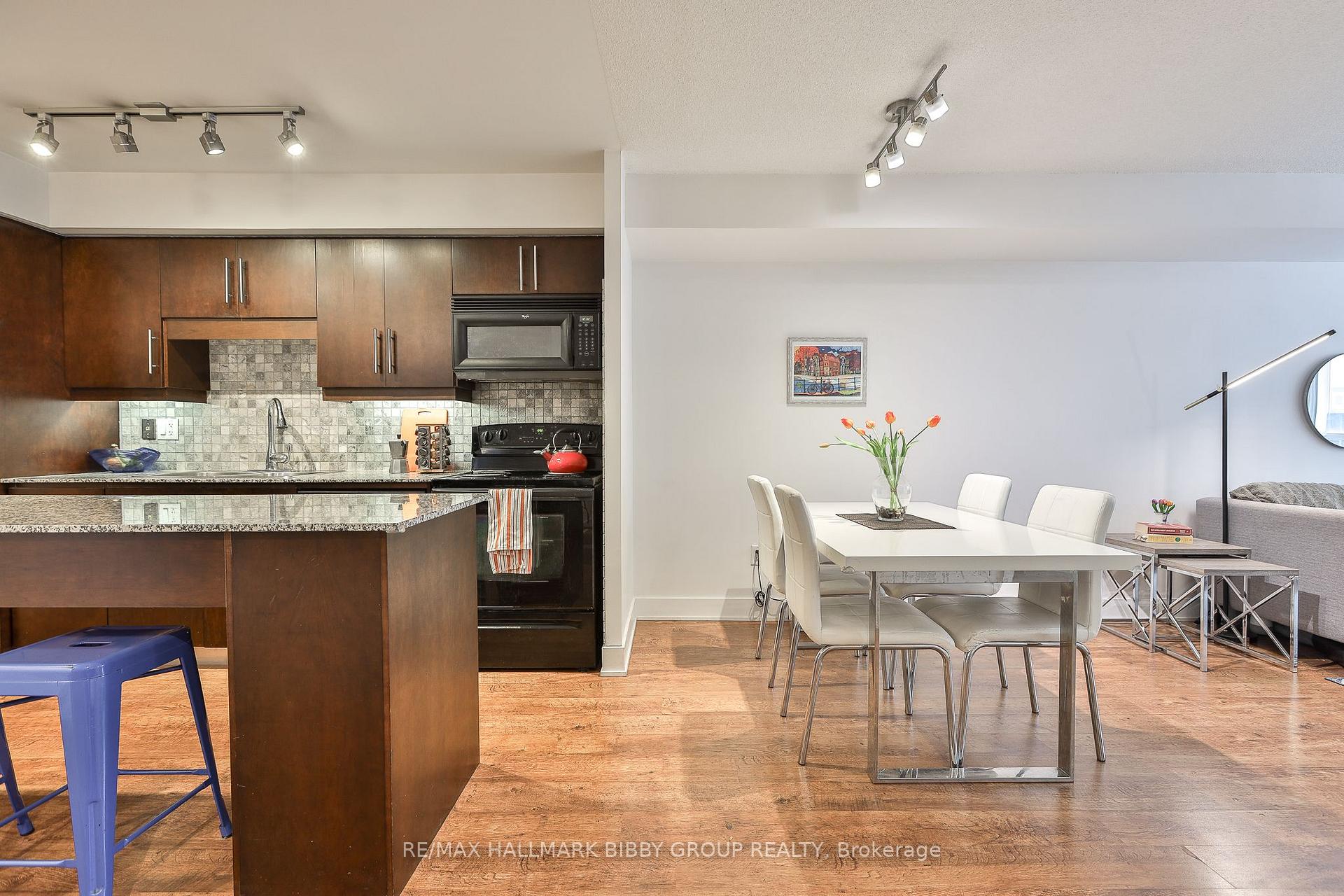 Photo 9 of Unit 309, 20 Blue Jays Way, Toronto, Waterfront Communities — HOMEH