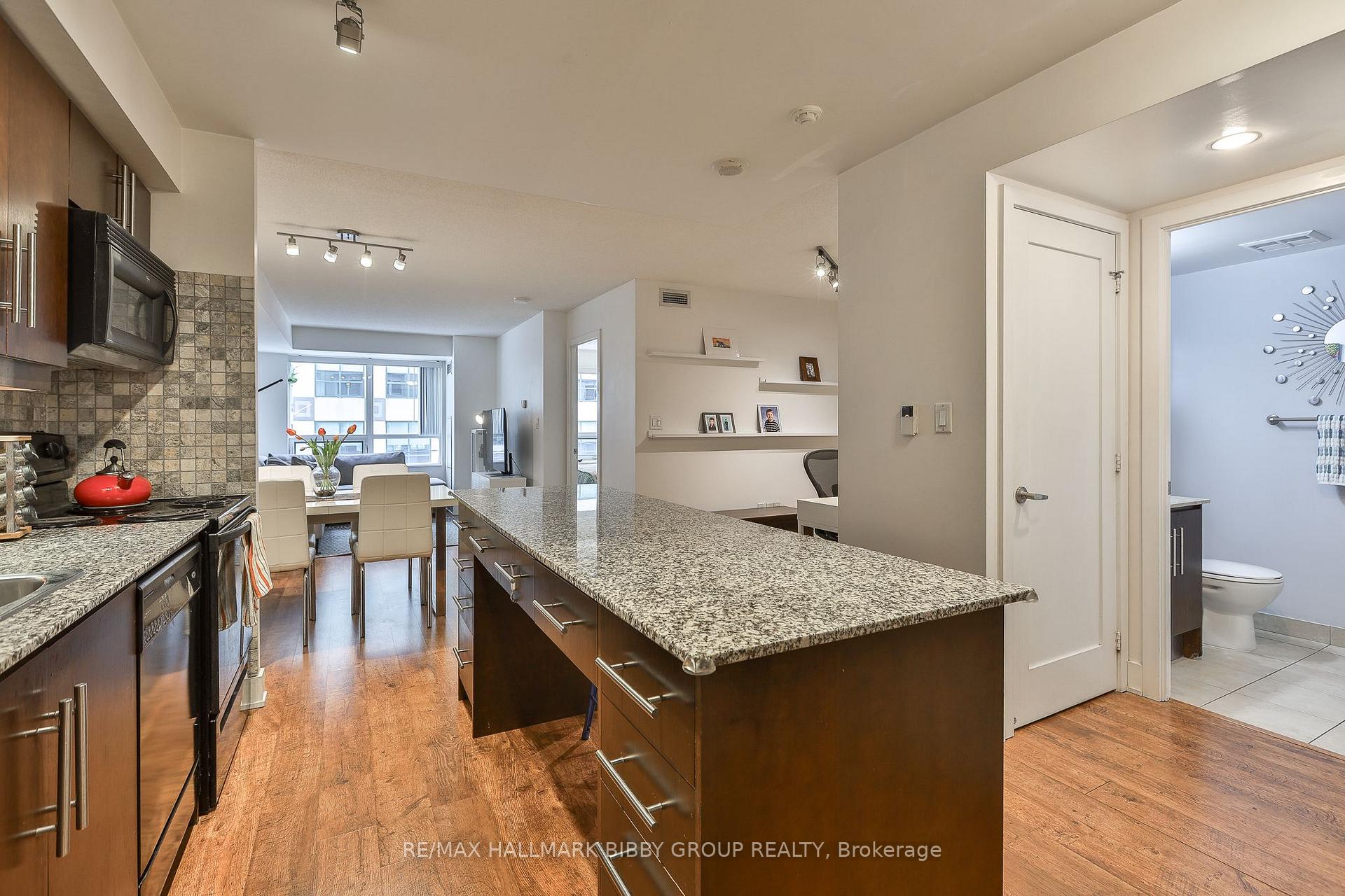 Photo 13 of Unit 309, 20 Blue Jays Way, Toronto, Waterfront Communities — HOMEH