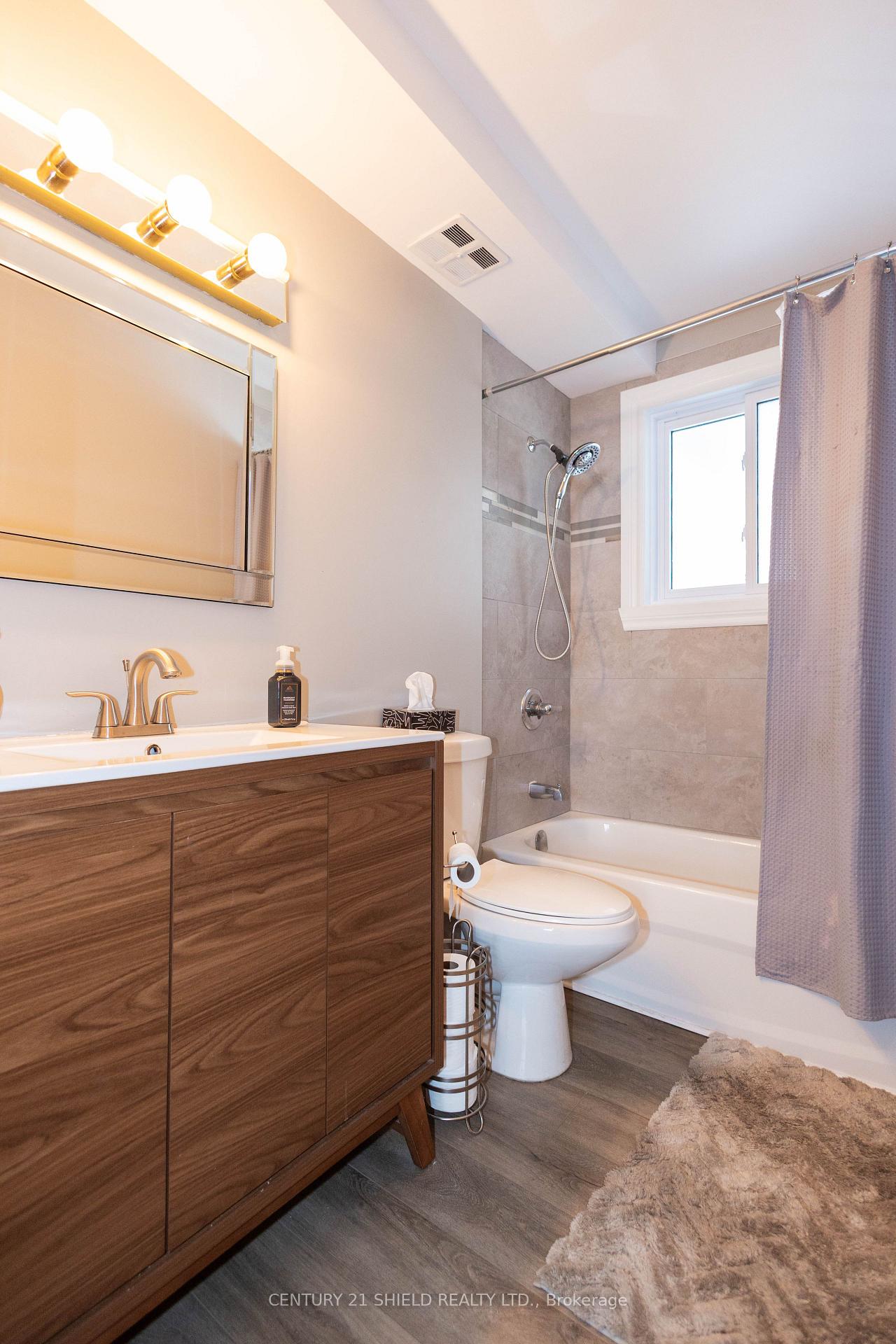 Photo 12 of 1107 Grand Avenue, Cornwall, Cornwall — HOMEH