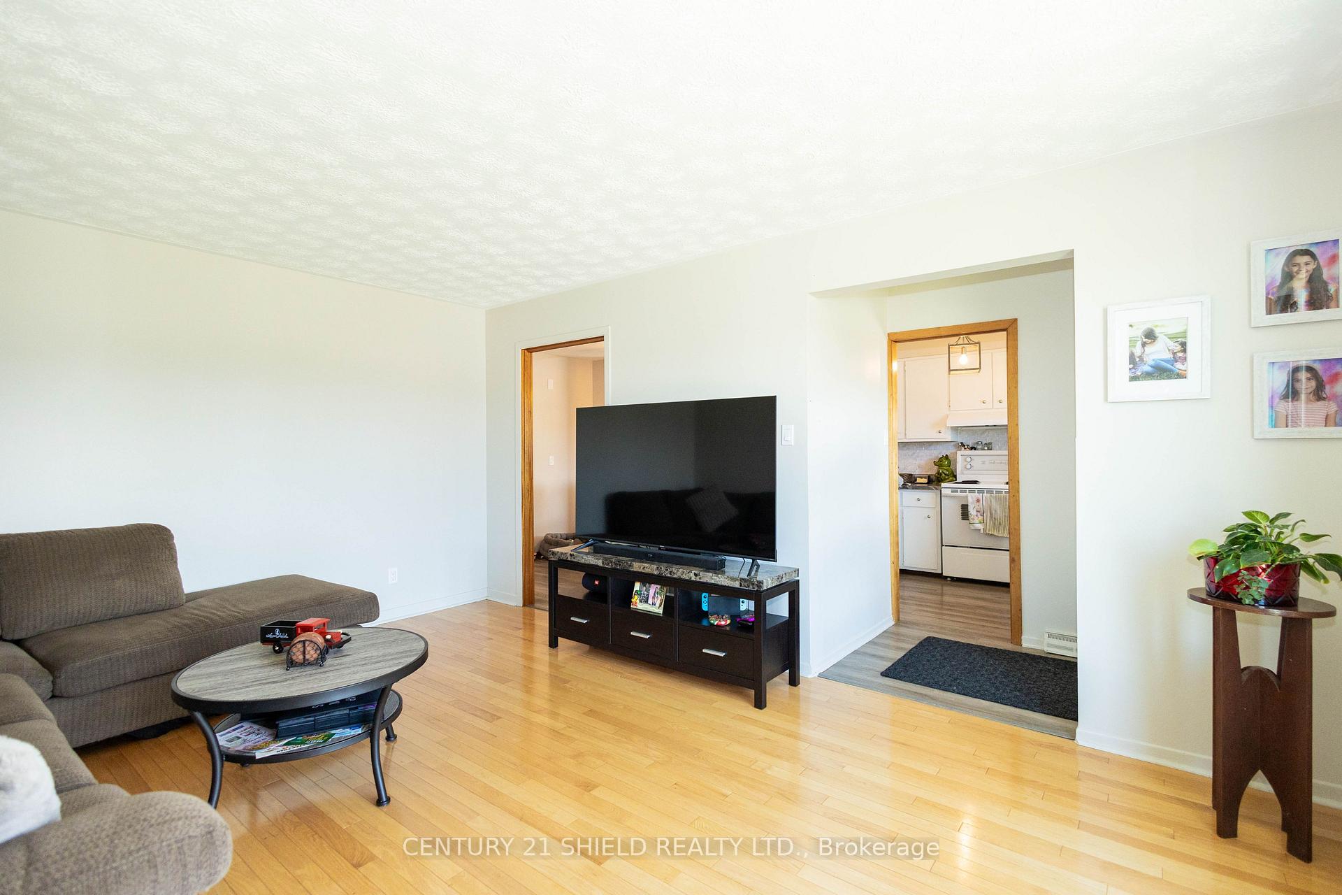 Photo 25 of 1107 Grand Avenue, Cornwall, Cornwall — HOMEH