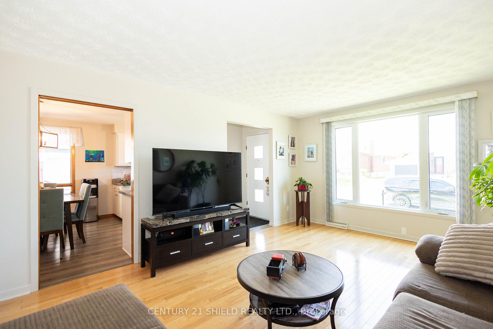 Photo 27 of 1107 Grand Avenue, Cornwall, Cornwall — HOMEH