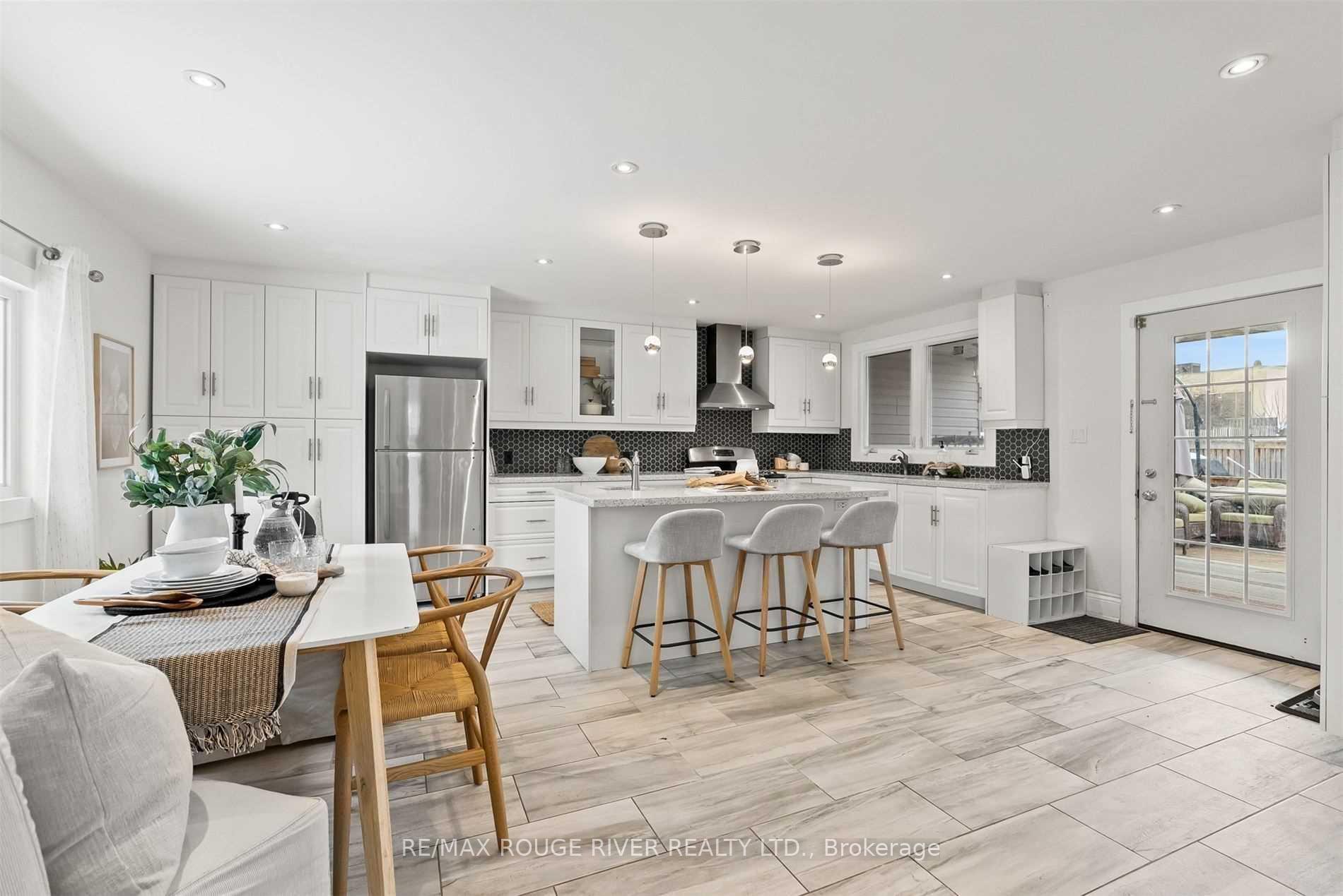 Photo 1 of Unit Upper, 131 John Street E, Whitby, Downtown Whitby — HOMEH