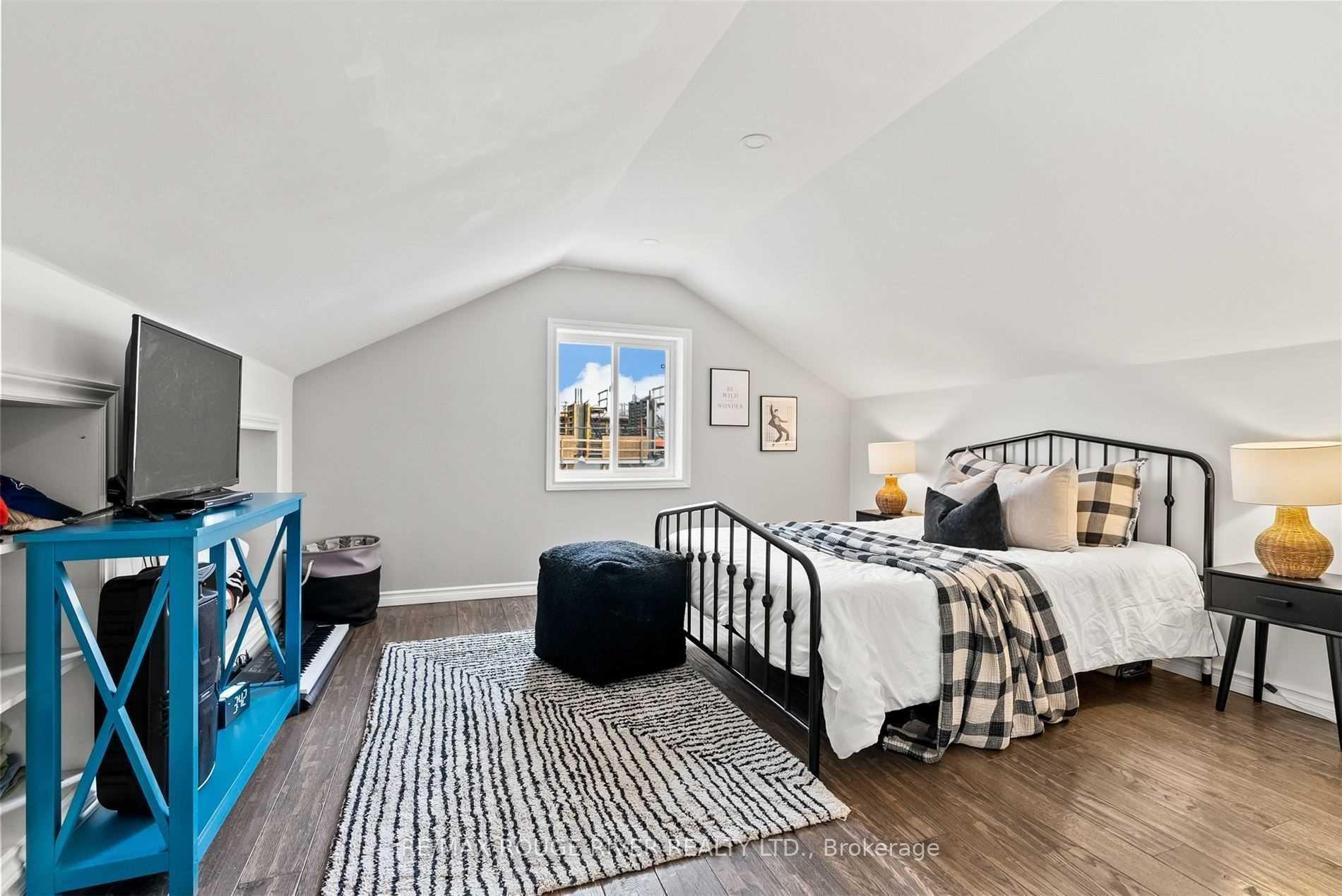 Photo 9 of Unit Upper, 131 John Street E, Whitby, Downtown Whitby — HOMEH